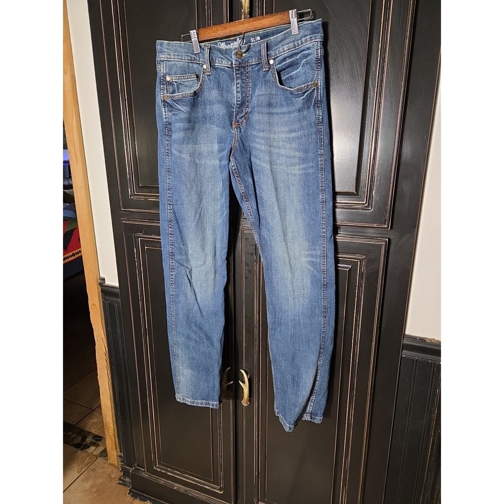 Wrangler Retro Slim Straight  33x32, Rodeo, Ranch, Cowboy, Workwear